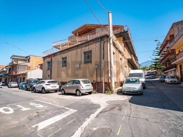 capannone in vendita a Belpasso