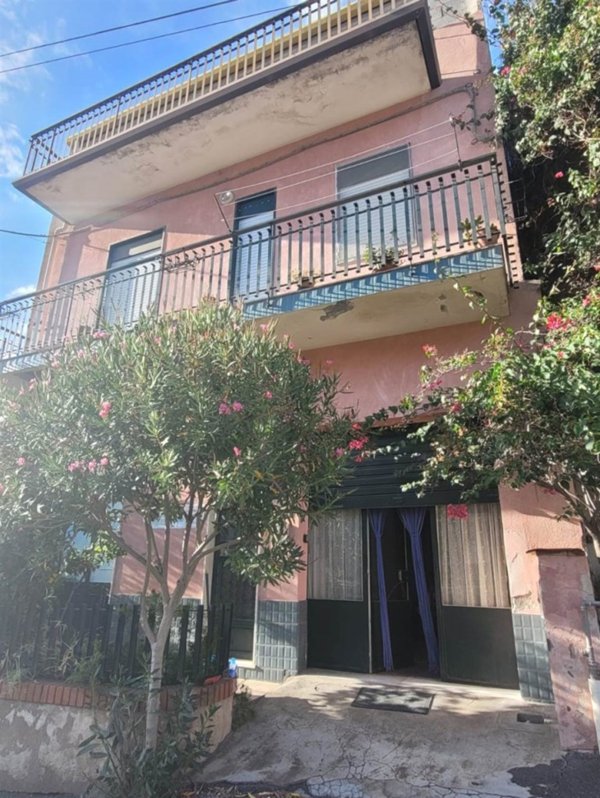 casa indipendente in vendita a Belpasso