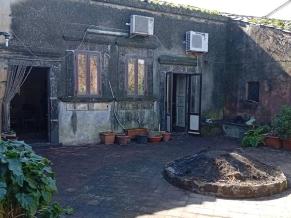 casa indipendente in vendita a Belpasso