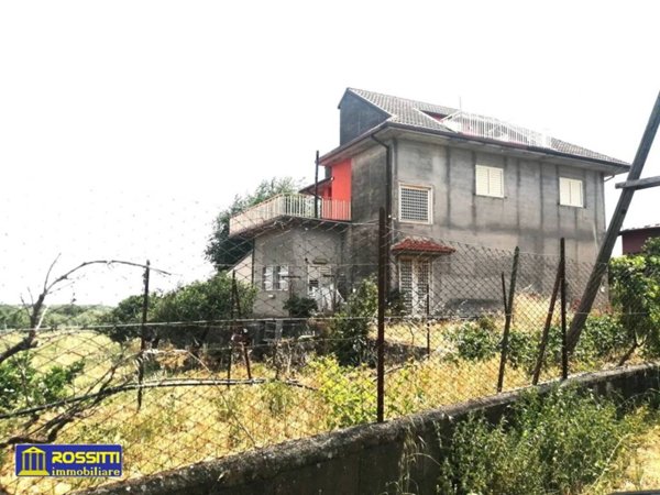 casa indipendente in vendita a Belpasso