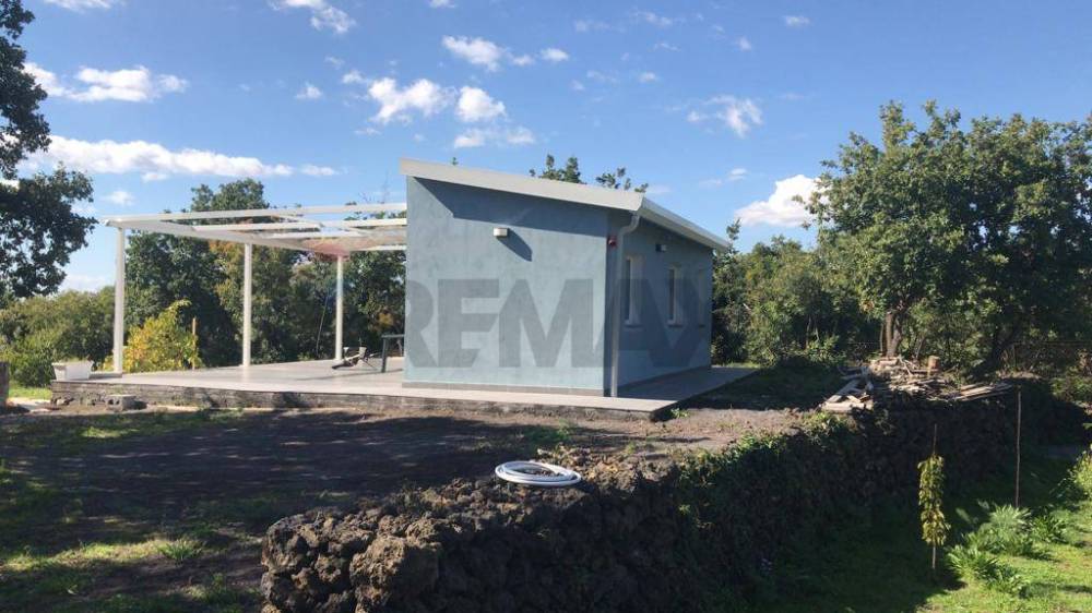 casa indipendente in vendita a Belpasso