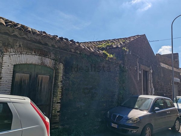 casa indipendente in vendita a Belpasso
