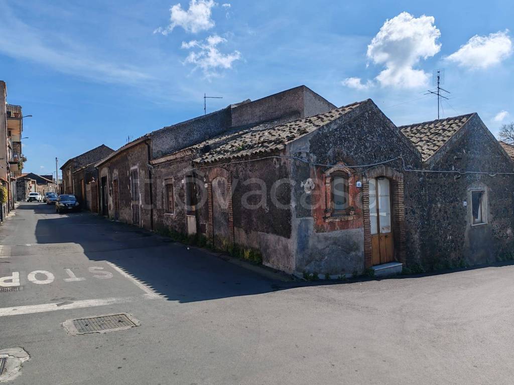 casa indipendente in vendita a Belpasso