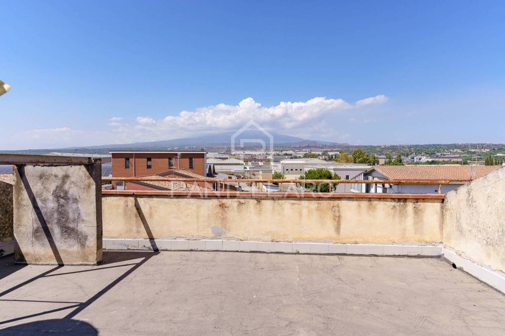 appartamento in vendita a Belpasso in zona Piano Tavola