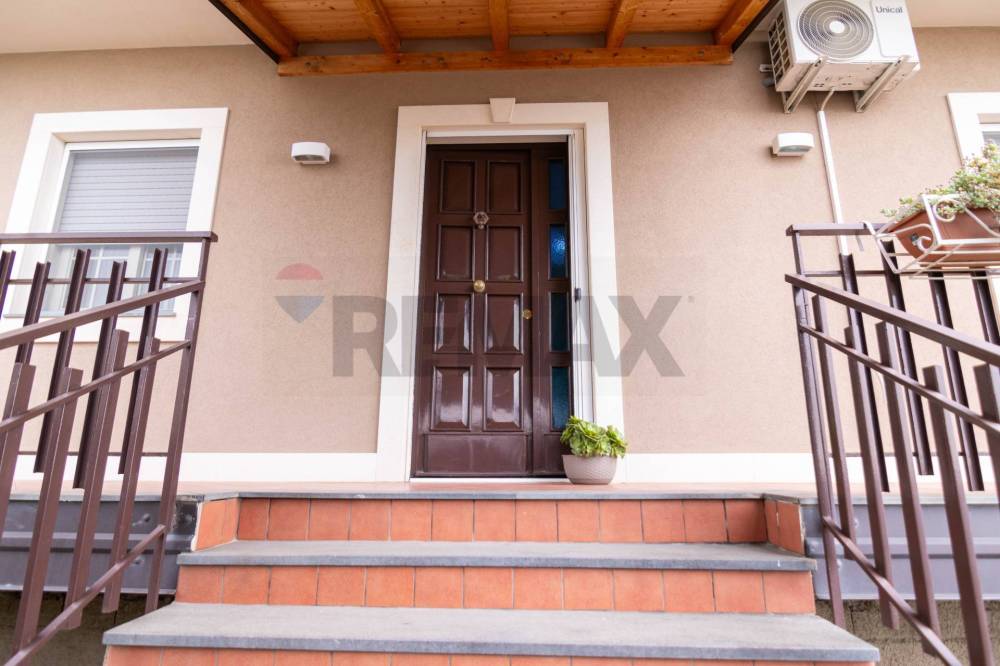 casa indipendente in vendita a Belpasso