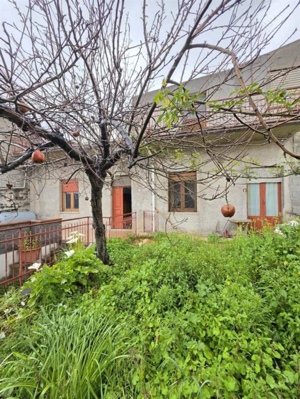 casa indipendente in vendita a Belpasso