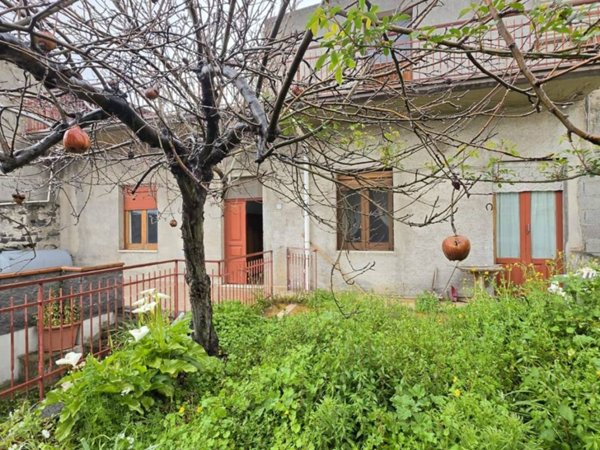 casa indipendente in vendita a Belpasso