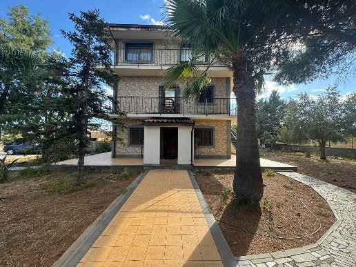 casa indipendente in vendita a Belpasso