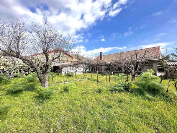casa indipendente in vendita a Belpasso