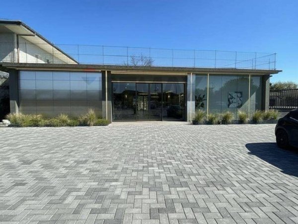 negozio in vendita a Belpasso