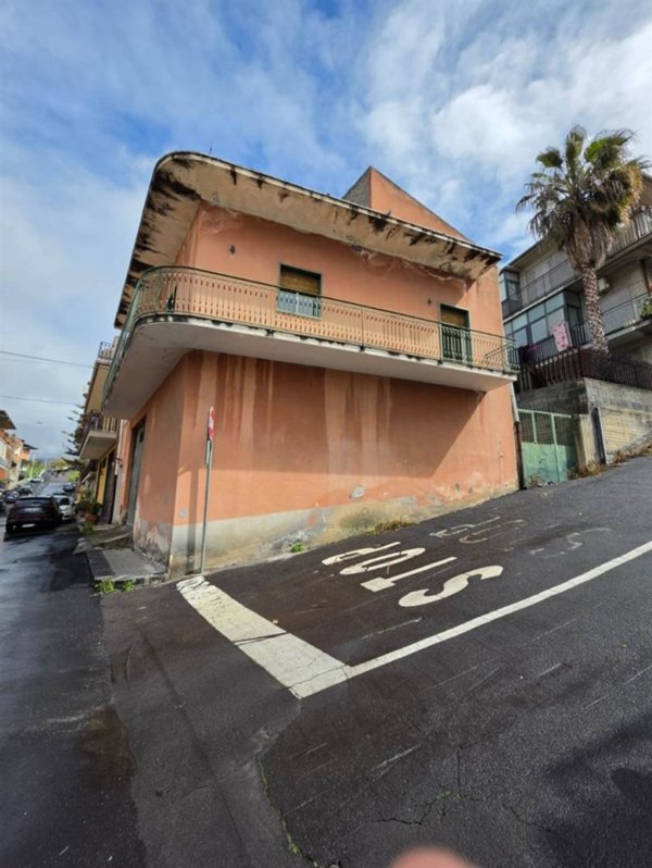 casa indipendente in vendita a Belpasso