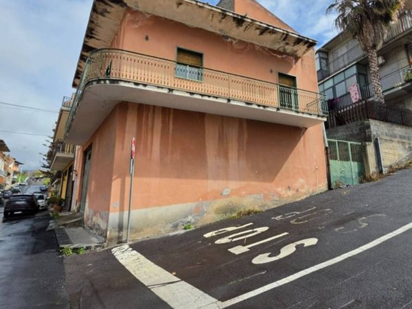 casa indipendente in vendita a Belpasso