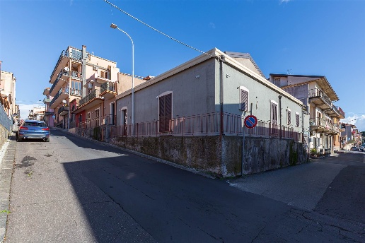 casa indipendente in vendita a Belpasso