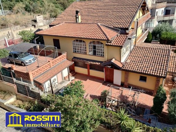casa indipendente in vendita a Belpasso
