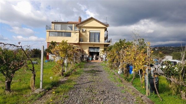 casa indipendente in vendita a Belpasso