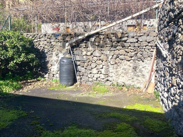 casa indipendente in vendita a Belpasso