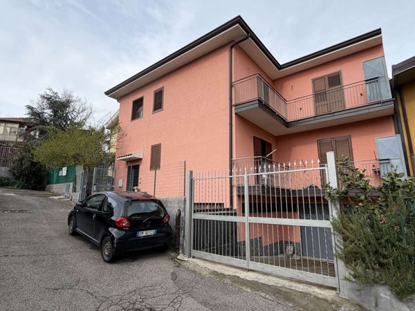 casa indipendente in vendita a Belpasso