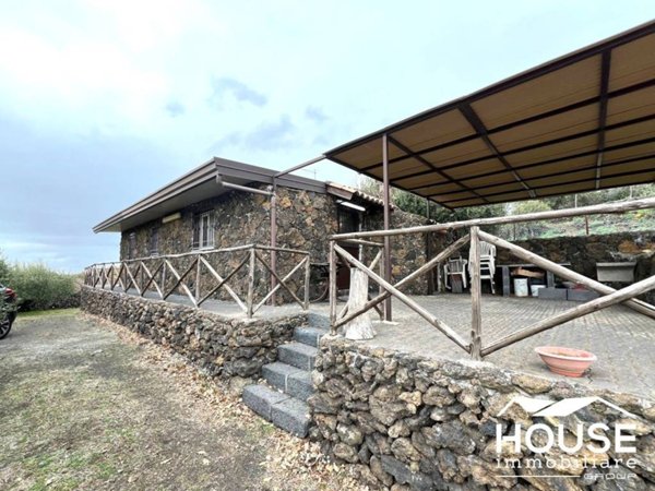 casa indipendente in vendita a Belpasso