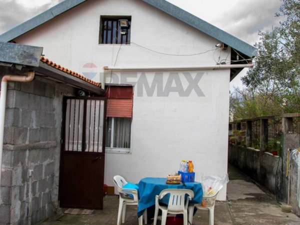 casa indipendente in vendita a Belpasso