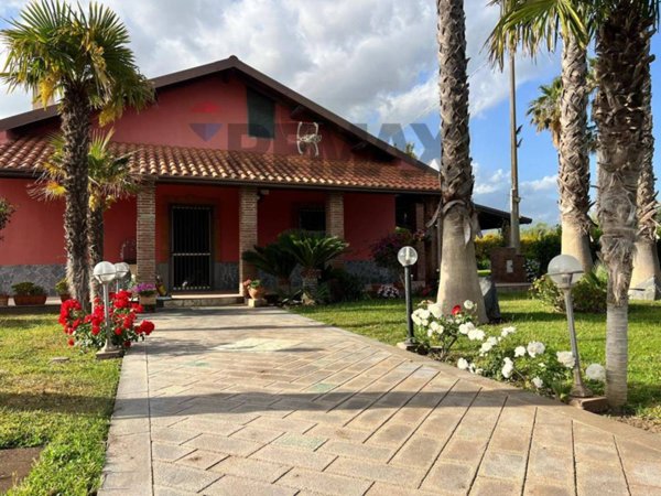 casa indipendente in vendita a Belpasso