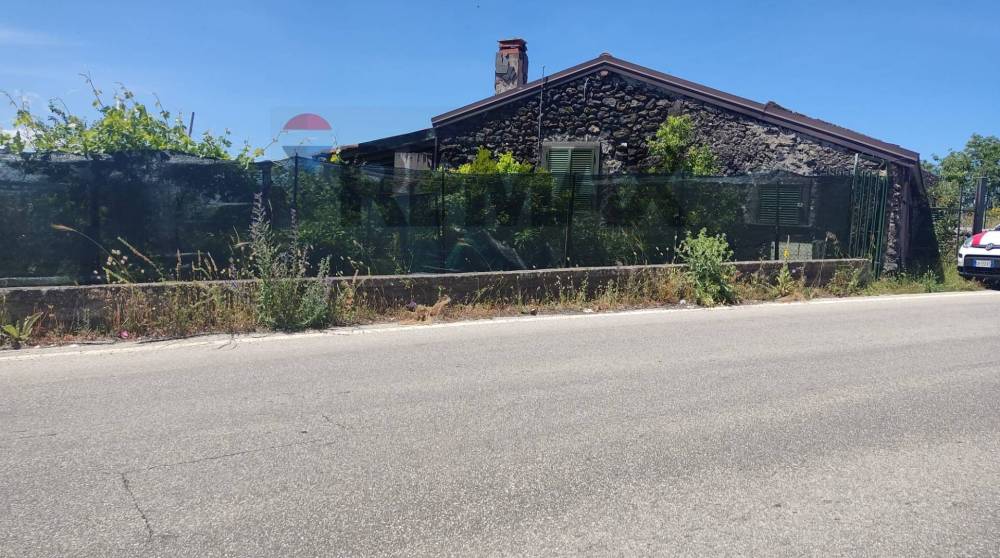 casa indipendente in vendita a Belpasso