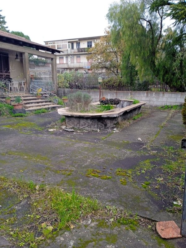casa indipendente in vendita a Belpasso