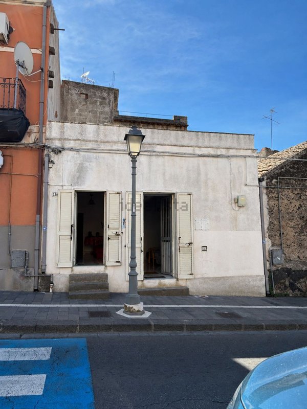 casa indipendente in vendita a Belpasso