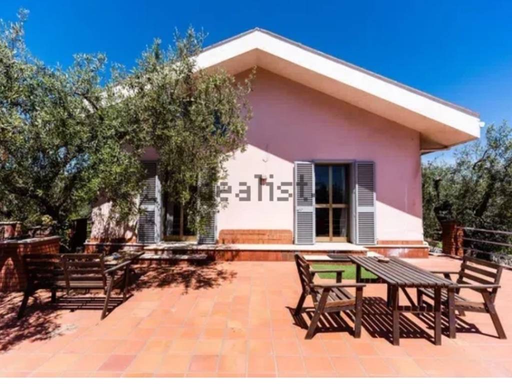 casa indipendente in vendita a Belpasso