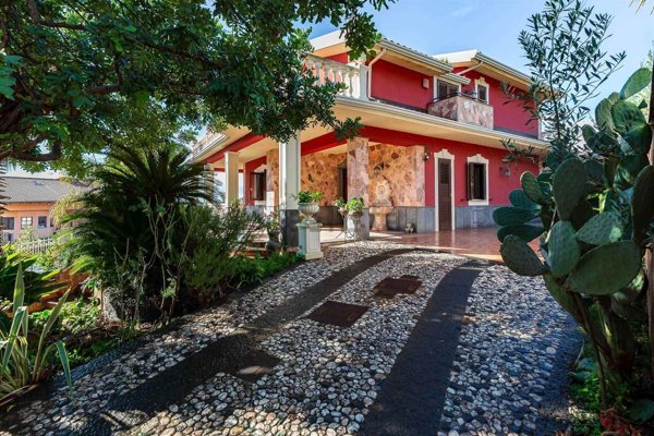 casa indipendente in vendita a Belpasso