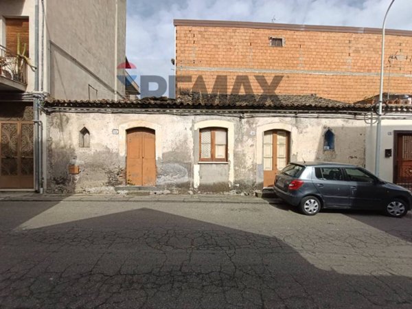 casa indipendente in vendita a Belpasso