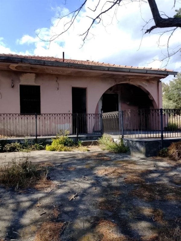 casa indipendente in vendita a Belpasso