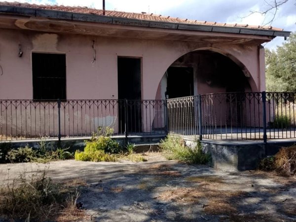 casa indipendente in vendita a Belpasso