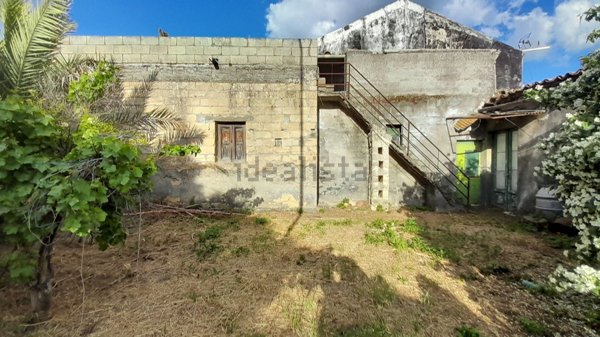 casa indipendente in vendita a Belpasso