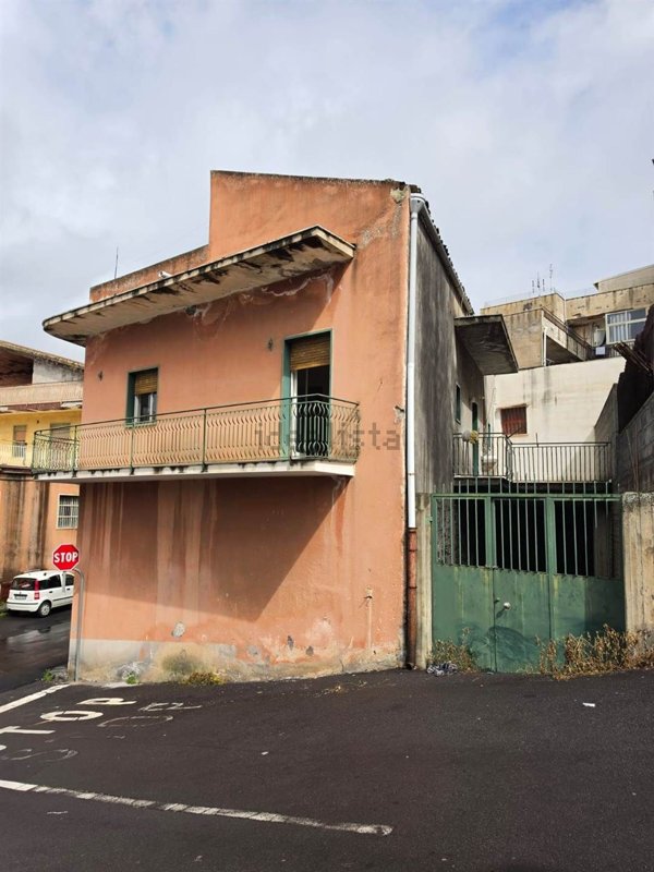 casa indipendente in vendita a Belpasso