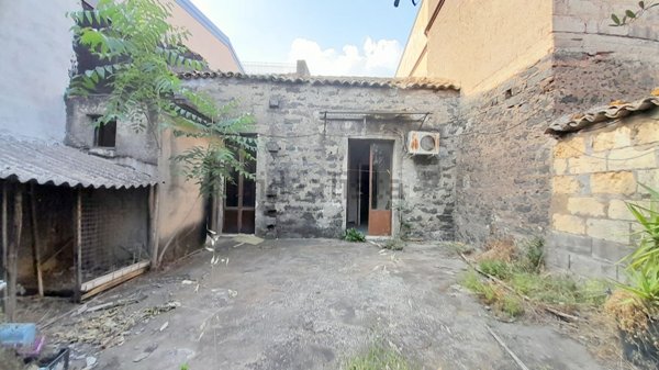 casa indipendente in vendita a Belpasso