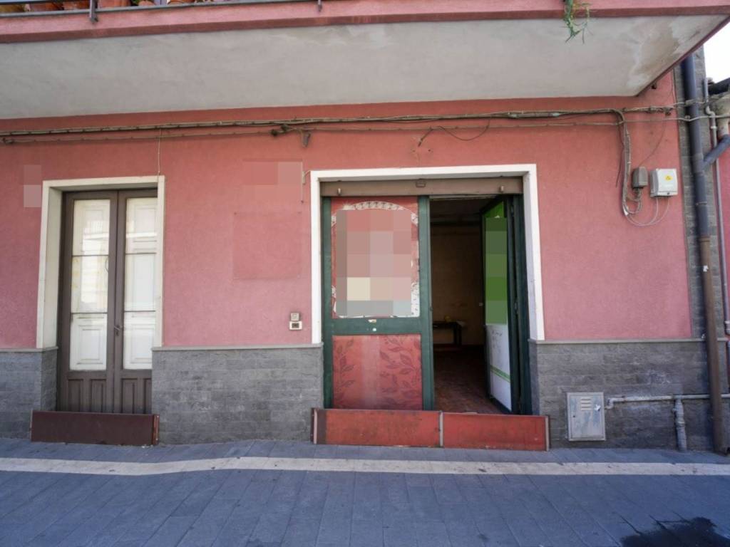 negozio in vendita a Belpasso