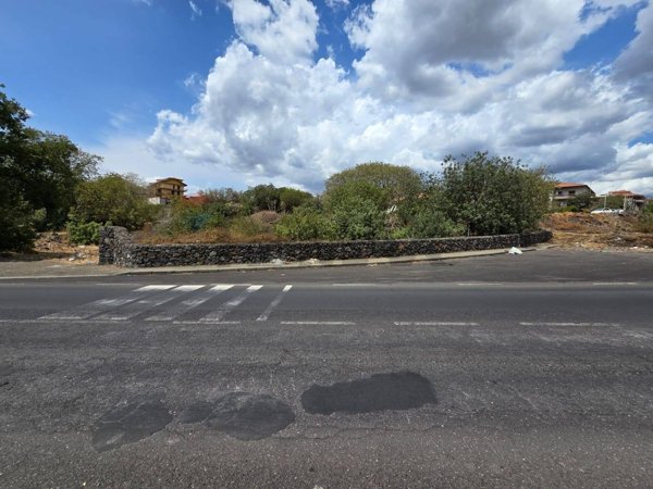 terreno edificabile in vendita a Belpasso