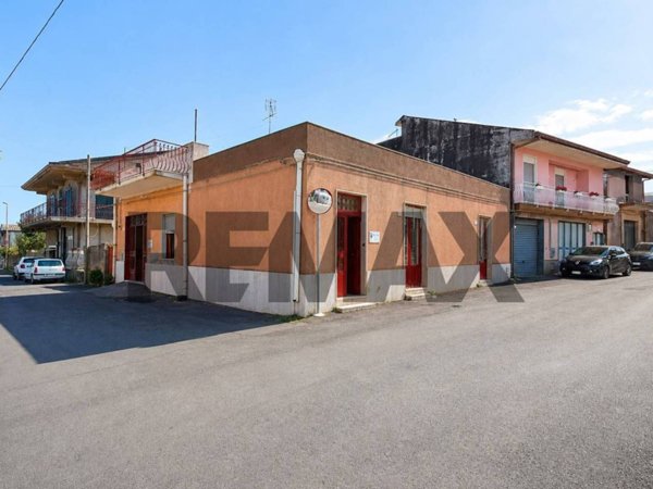 casa indipendente in vendita a Belpasso