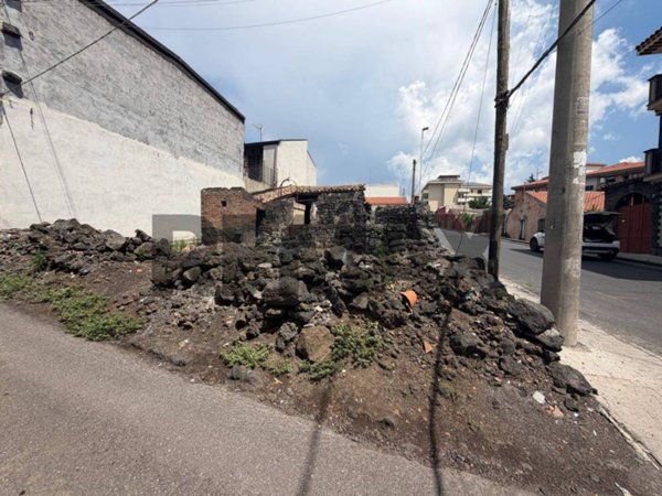 casa indipendente in vendita a Belpasso