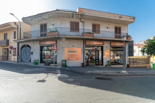 negozio in vendita a Belpasso