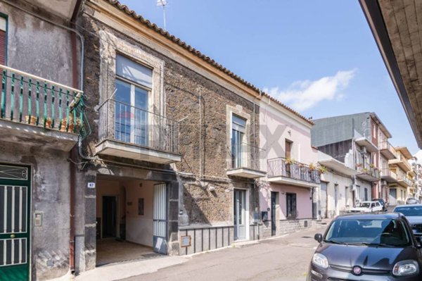 casa indipendente in vendita a Belpasso