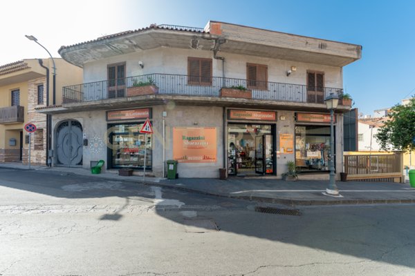 negozio in vendita a Belpasso