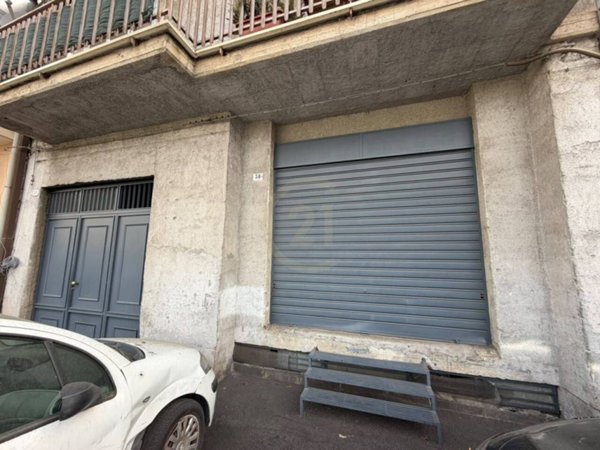 locale commerciale in vendita a Belpasso