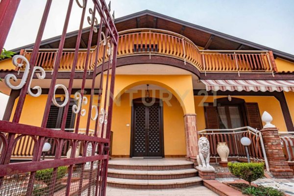 casa indipendente in vendita a Belpasso