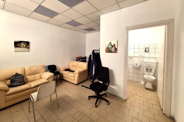 negozio in vendita a Belpasso in zona Piano Tavola