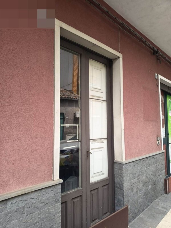 locale commerciale in vendita a Belpasso