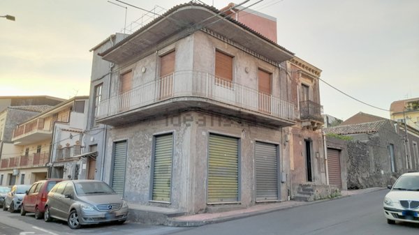 casa indipendente in vendita a Belpasso