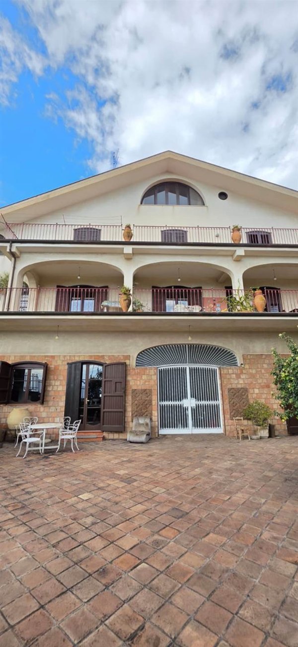 casa indipendente in vendita a Belpasso