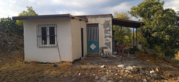 casa indipendente in vendita a Belpasso