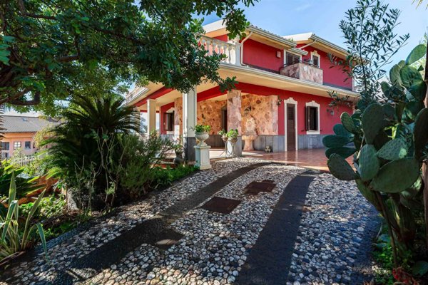 casa indipendente in vendita a Belpasso